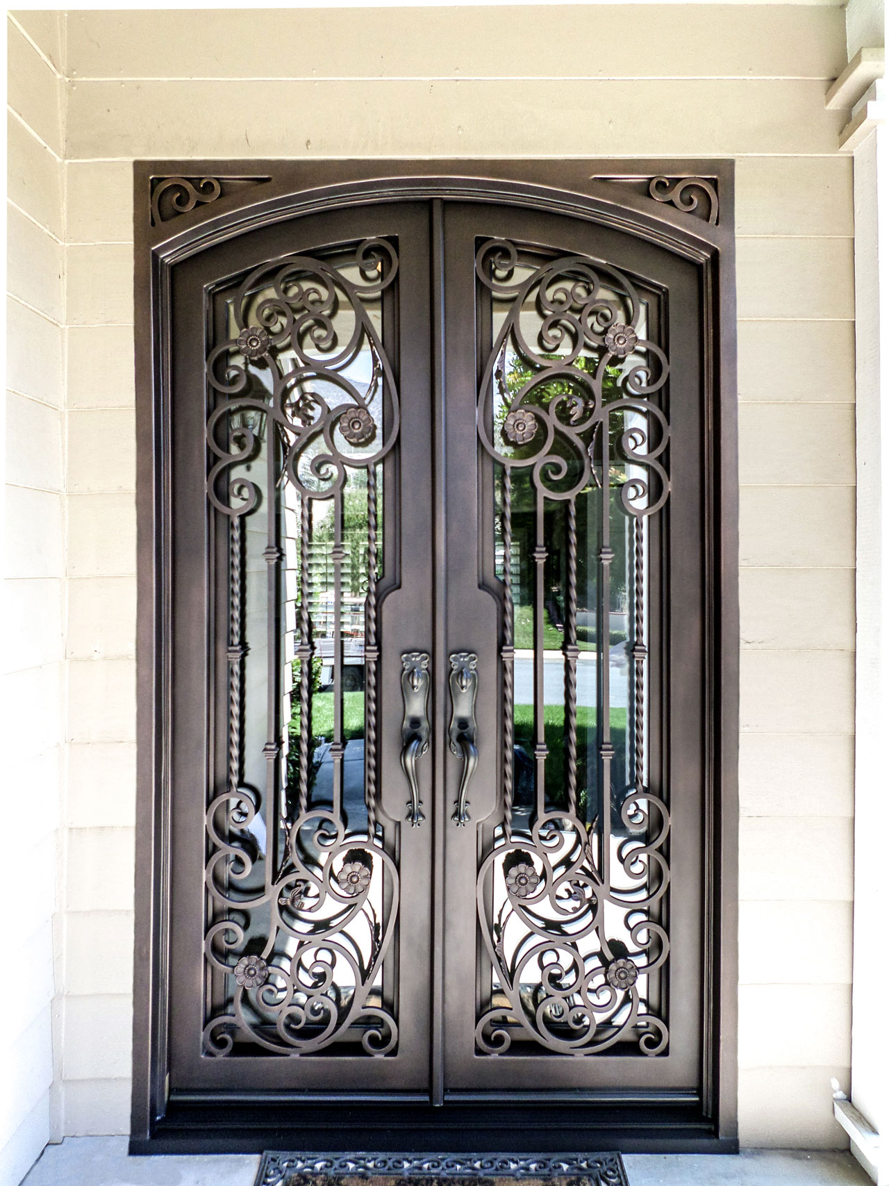10 Popular Wrought Iron Door Designs for a New Build Home